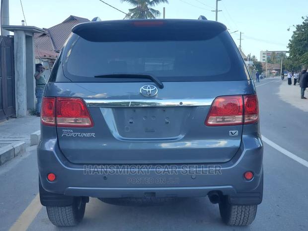 Toyota Fortuner 2006 Gray