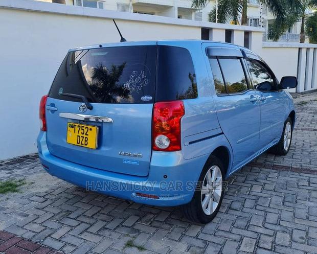 Toyota Raum 2004 Blue