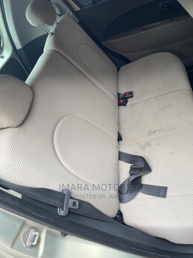 Toyota Passo 2005