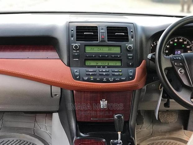 Toyota Crown 2009 White