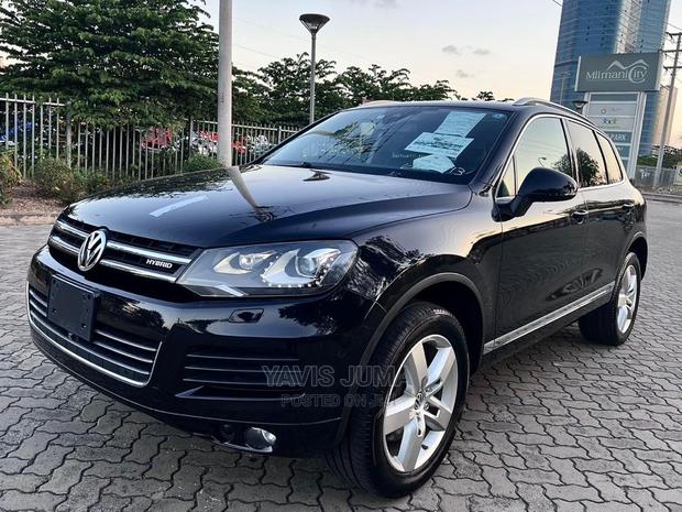 Volkswagen Touareg 2012 Black