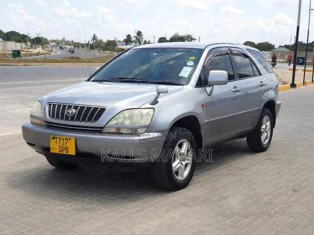 Toyota Harrier 2001