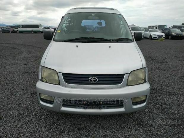 Toyota TownAce 1999 Silver
