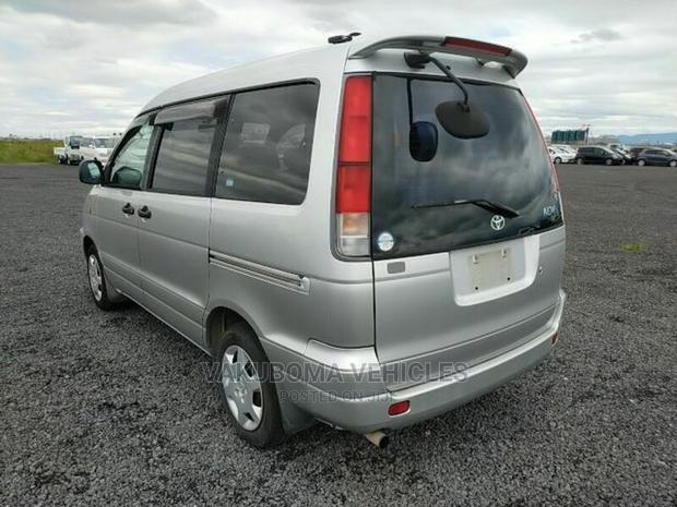 Toyota TownAce 1999 Silver