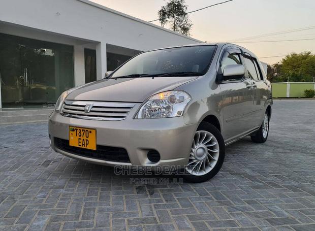 Toyota Raum 1.5 AWD 2004 Beige