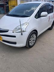 Toyota Ractis 2007 White for sale