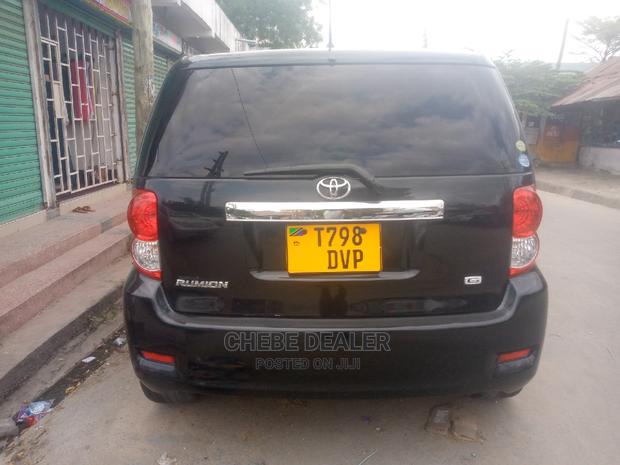 Toyota Corolla Rumion Hatchback 1.5 FWD 2008 Black
