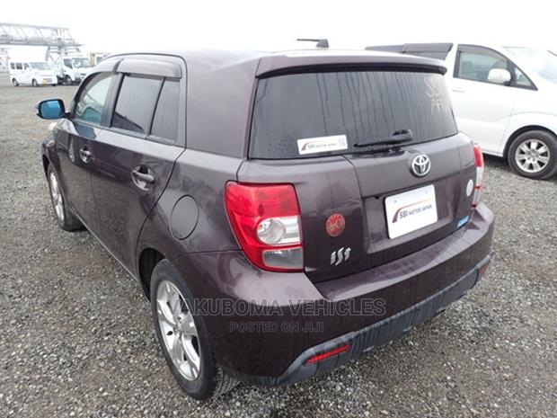 Toyota IST 2007 Purple