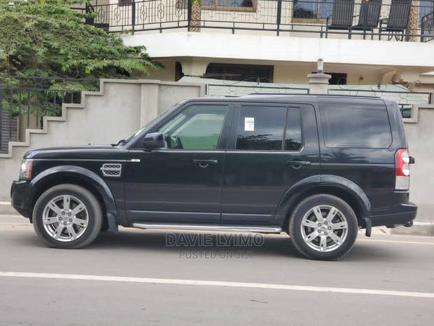 Land Rover Discovery 2010 Gray
