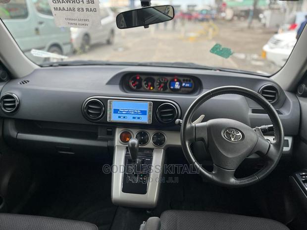 Toyota Corolla Rumion 2008 Black