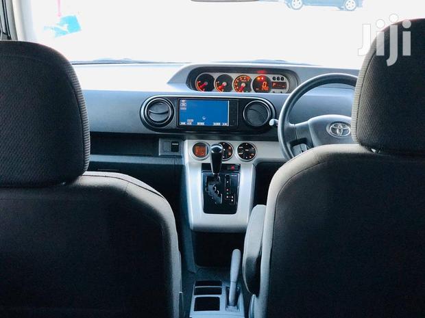Toyota Corolla Rumion 2008 Black
