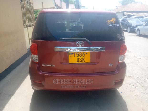 Toyota Corolla Rumion Hatchback 1.5 FWD 2007 Red