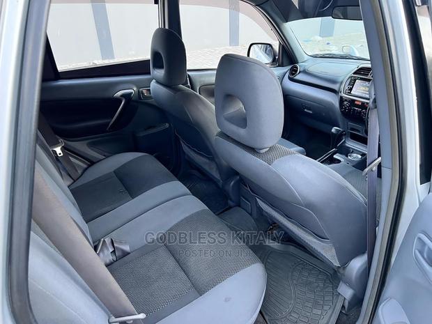 Toyota RAV4 2004 Silver