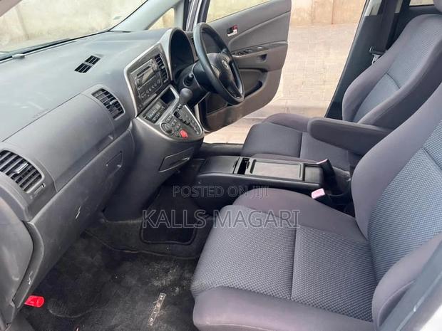 Toyota Wish 2005 White
