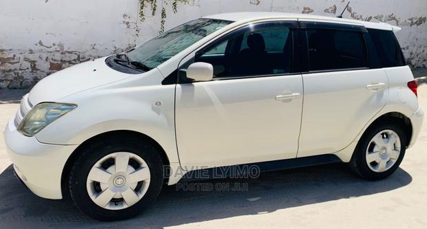 Toyota IST 2003 Pearl