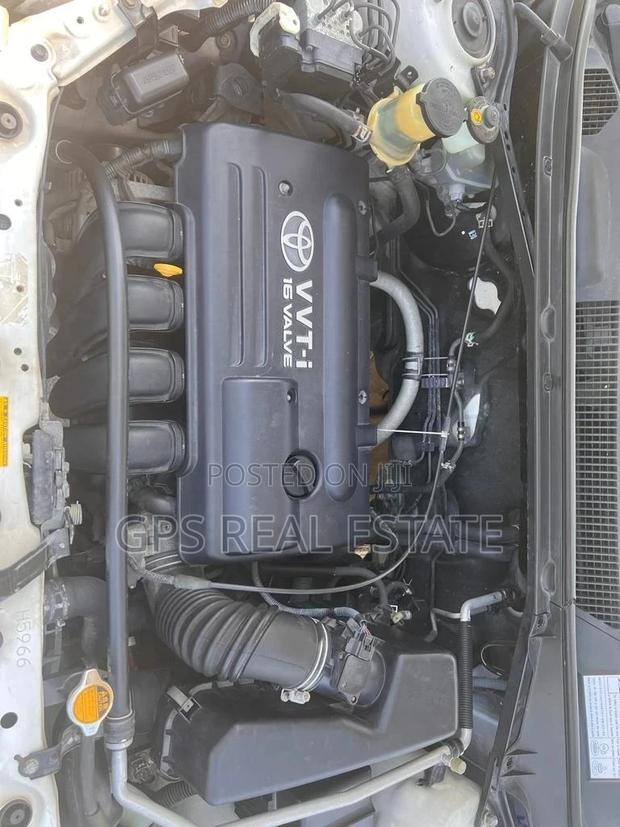 Toyota RAV4 Automatic 2003 White