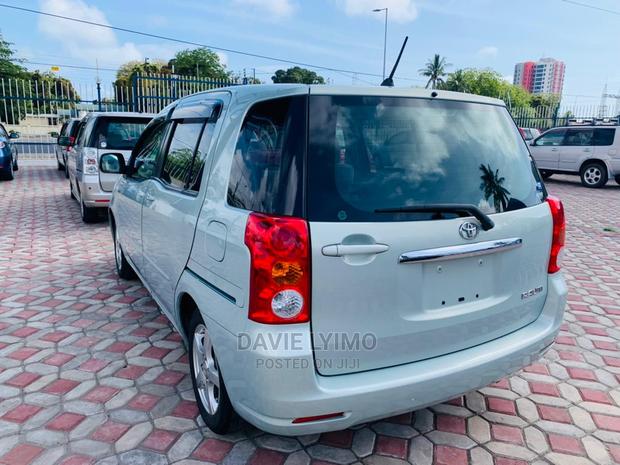 Toyota Raum 1.5 AWD 2004