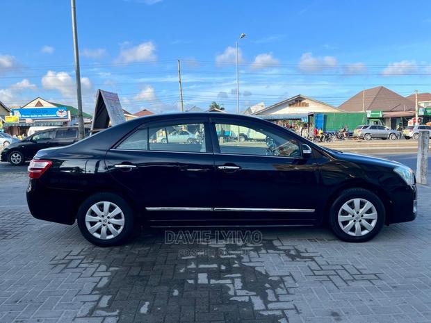 Toyota Corona 2011 Black