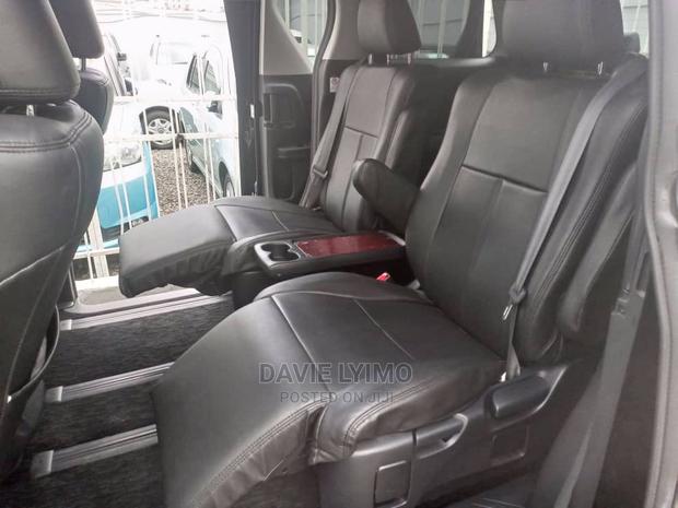 Toyota Vellfire 2009 Black