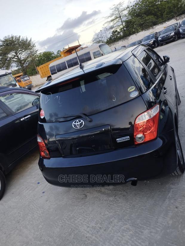 Toyota IST 2005 Black