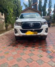 Toyota Hilux 2019 White for sale