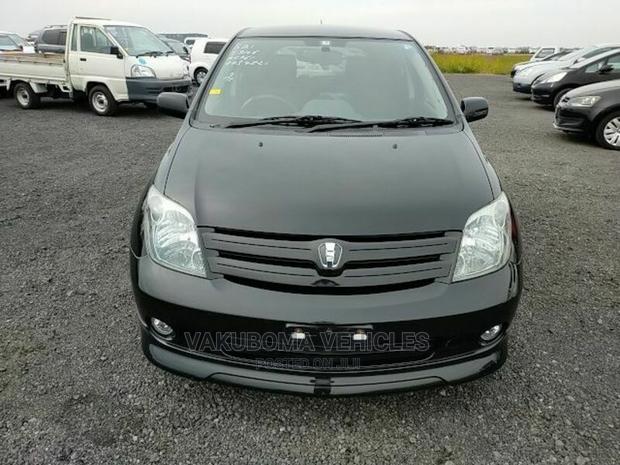 Toyota IST 2002 Black