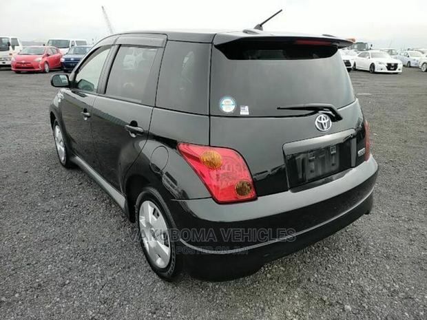 Toyota IST 2002 Black
