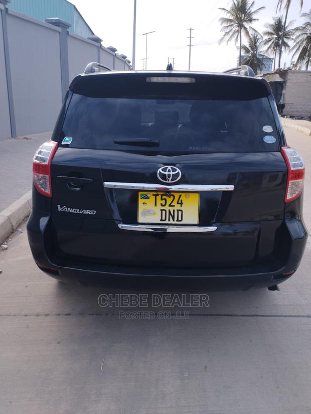 Toyota Vanguard 2010 Black