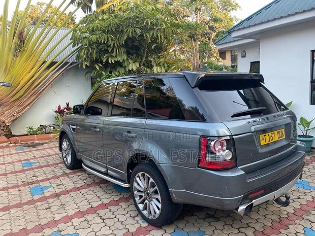 Land Rover Range Rover 2012 Gray
