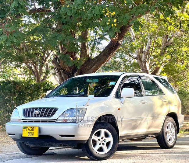 Toyota Harrier 2002 White