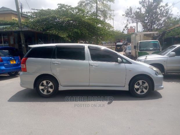 Toyota Wish 2004 Silver