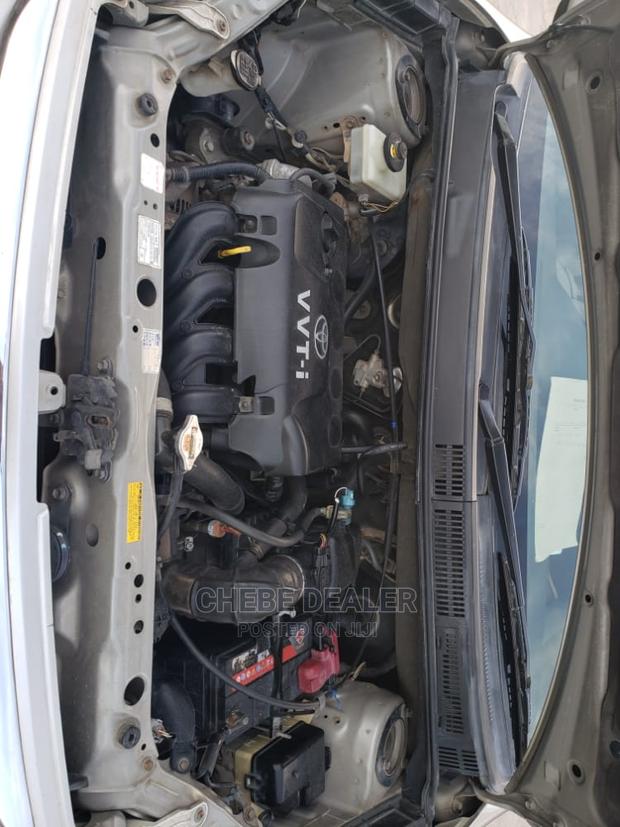 Toyota Raum 2004 Beige
