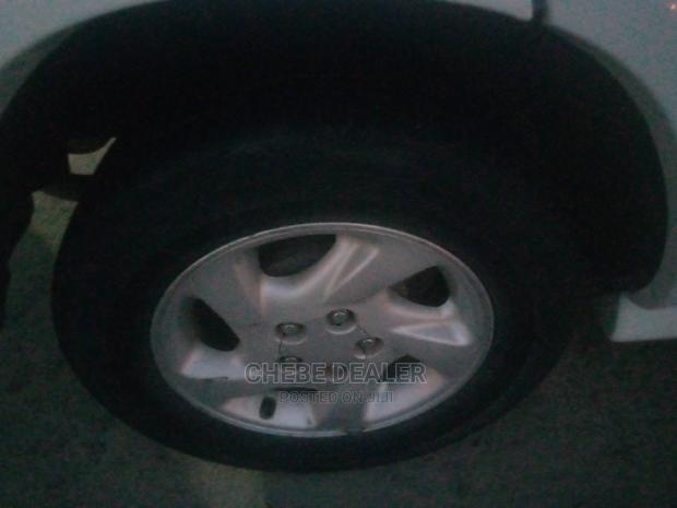 Toyota RAV4 Base 4x4 1999 White