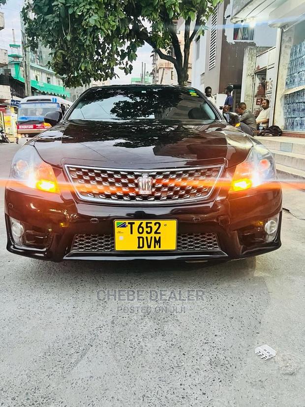 Toyota Crown 2005 Black