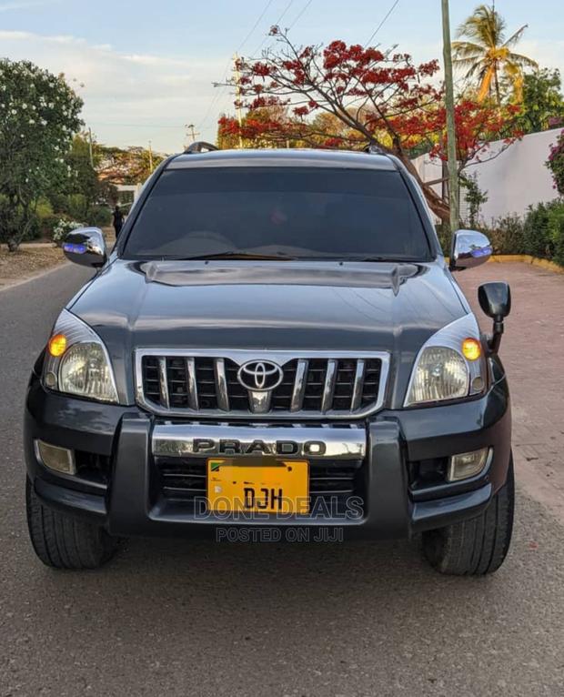 Toyota Land Cruiser Prado 2004 Black