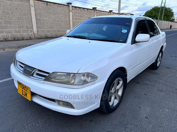 Toyota Carina 2001 White