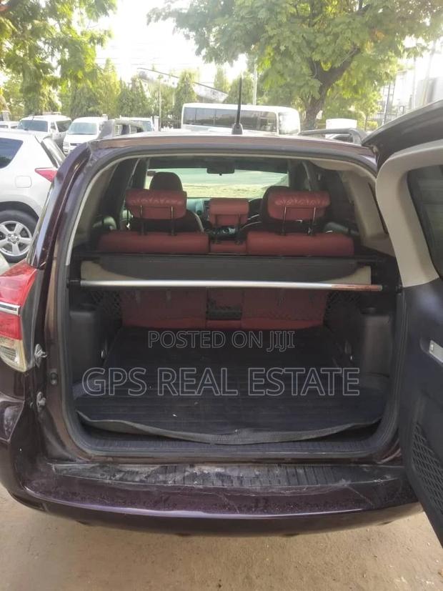 Toyota IST 2006 Purple