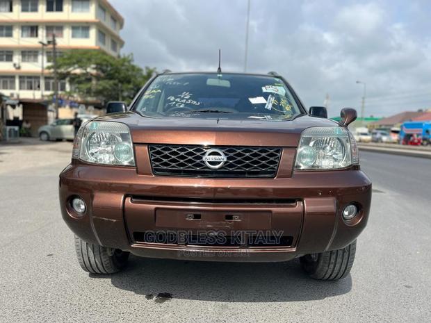 Nissan X-Trail 2005 Brown