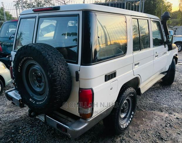 Toyota Land Cruiser 2007 White