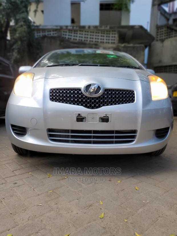 Toyota Vitz 2006 Silver