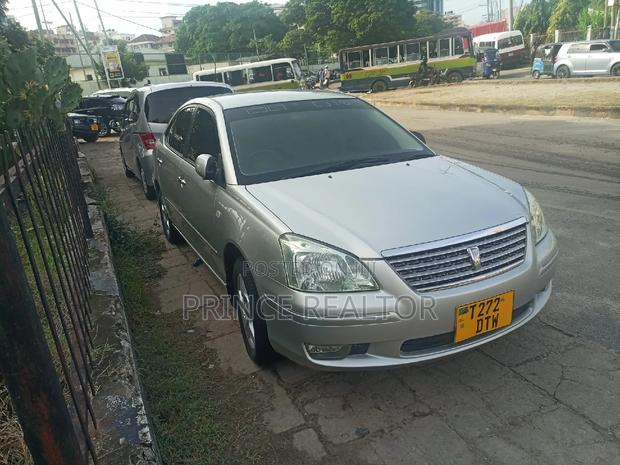 Toyota Premio 2005 Silver