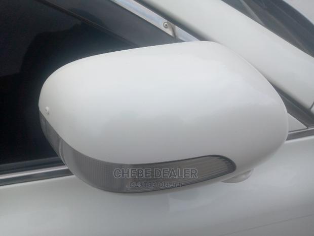 Toyota Crown 2005 White