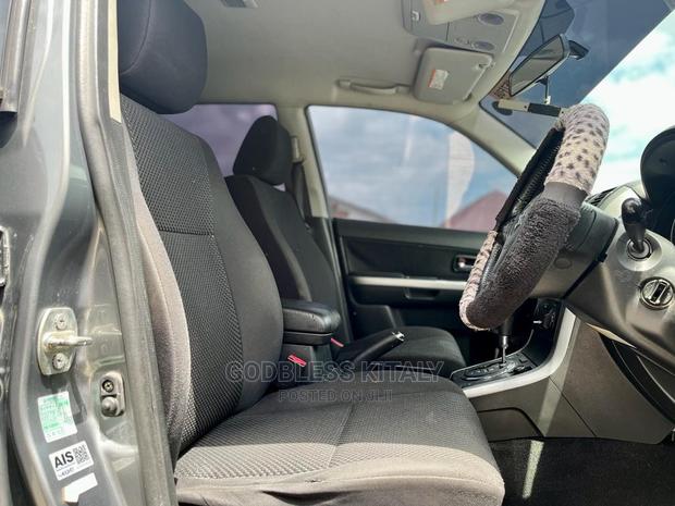 Suzuki Escudo 2005 Gray