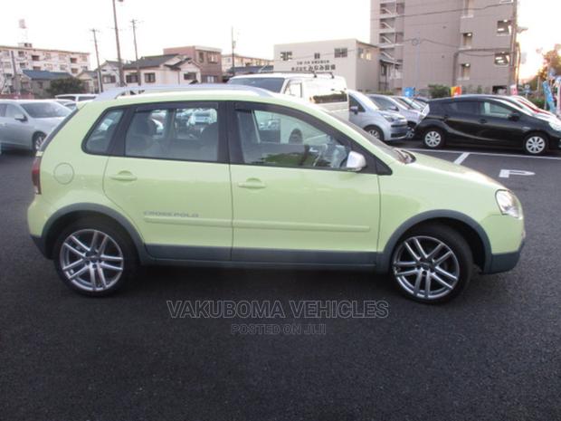 Volkswagen Polo 2008 Green