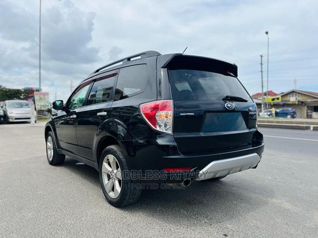 Subaru Forester 2011 Black