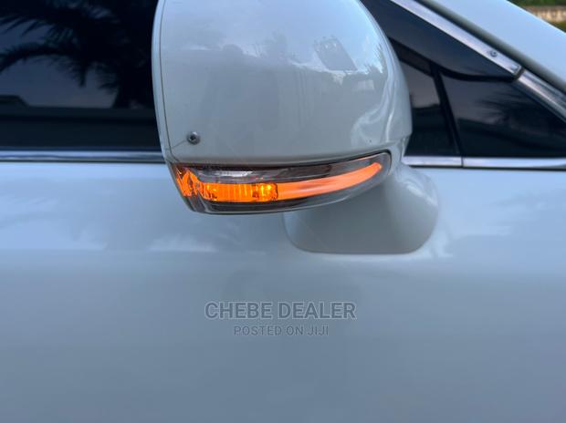 Toyota Crown 2011 White