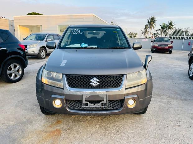 Suzuki Escudo 2007 Gray