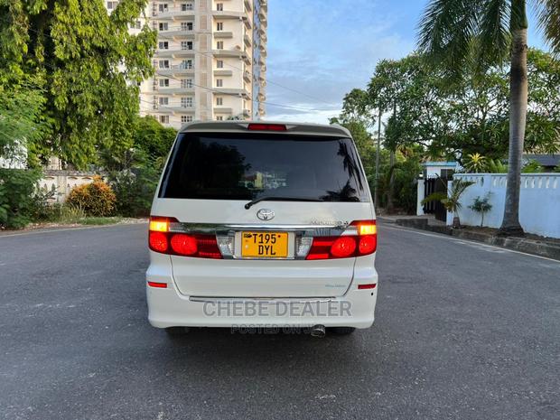 Toyota Alphard 2004 White