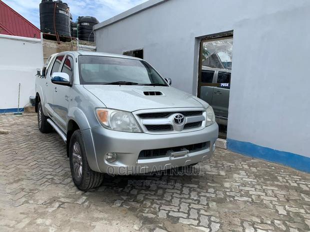 Toyota Hilux 2007 Silver