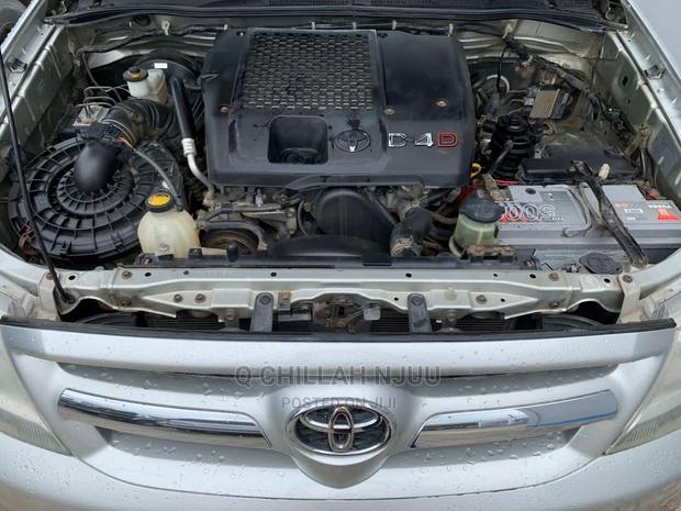 Toyota Hilux 2007 Silver
